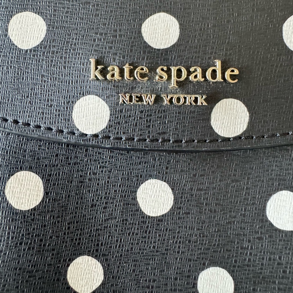 Kate Spade cross body Iphone 15 Pro phone case/wallet